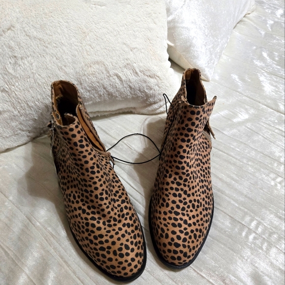 Arizona Jean Company Shoes - Leopard Print Ankle Boots By Arizona Jean Co. Size 8 NWT!!